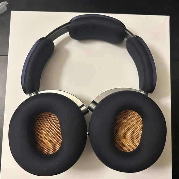 Dyson Stylish Blue and Silver Over-Ear Headphones - Picture 3 of 9